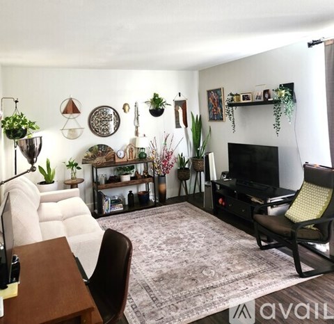 18640 Collins Street 1 Apartment for Rent