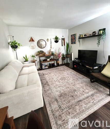 18640 Collins Street 1 Condo for Rent - Photo gallery 3