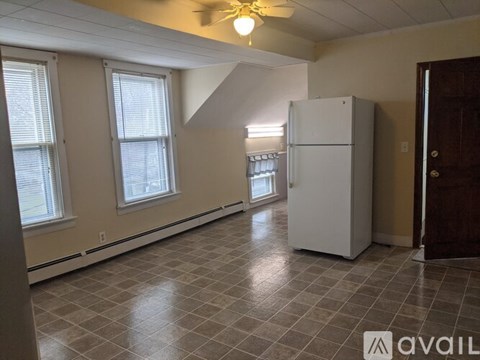 575 Mount Hope Avenue 2 Beds Apartment for Rent
