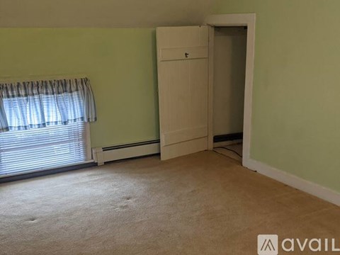 575 Mount Hope Avenue 2 Beds Apartment for Rent
