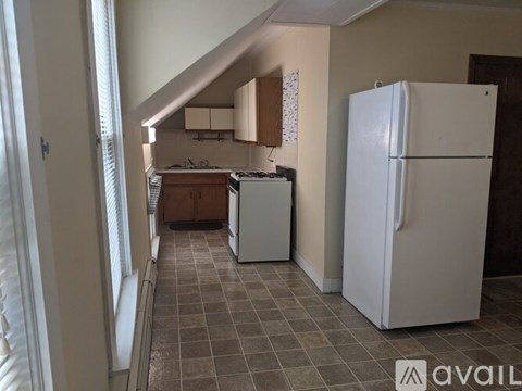 575 Mount Hope Avenue 2 Beds Apartment for Rent