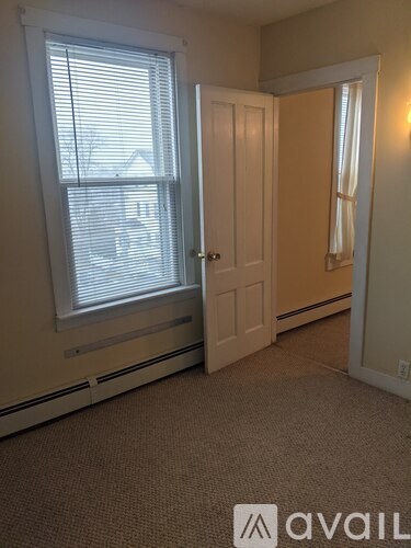 575 Mount Hope Avenue 2 Beds Apartment for Rent