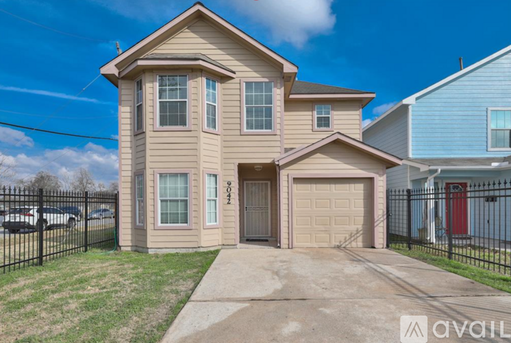 9042 McGallion Rd 3 Beds Single Family Home for Rent - Photo gallery 1