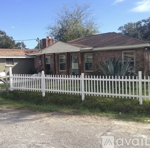 917 Hillsboro Drive 3 Beds Single Family Home for Rent - Photo gallery 2