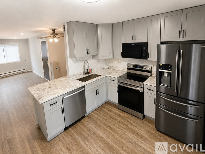 200 South Waters Edge Drive 2 Beds Apartment for Rent - Photo gallery 4