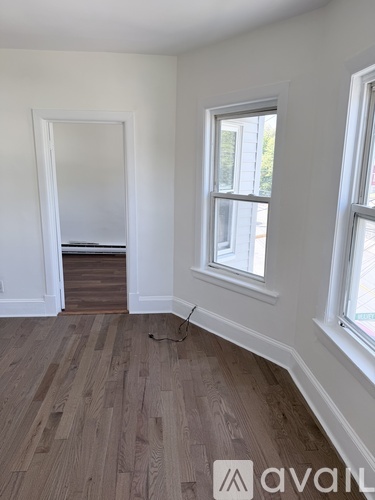 641 Walk Hill Street 3 Beds Apartment for Rent - Photo gallery 3
