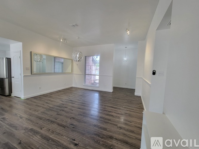 8051 Berkshire Drive 3 Beds Single Family Home for Rent - Photo gallery 3