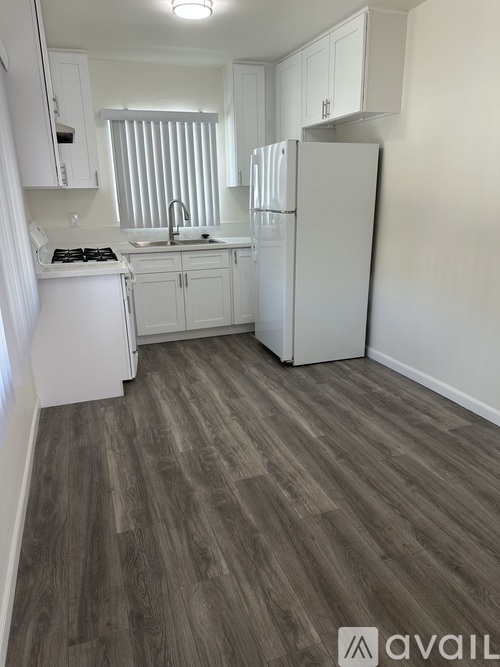 1220 Larrabee Street 1 Apartment for Rent - Photo gallery 3