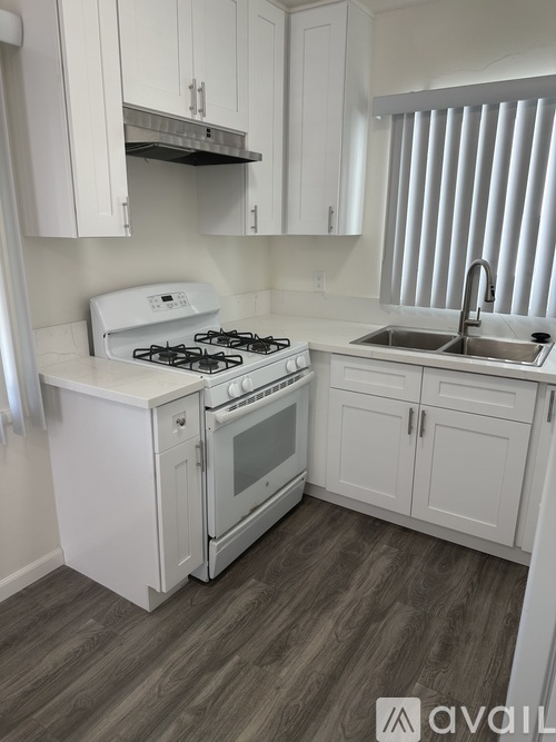 1220 Larrabee Street 1 Apartment for Rent - Photo gallery 4