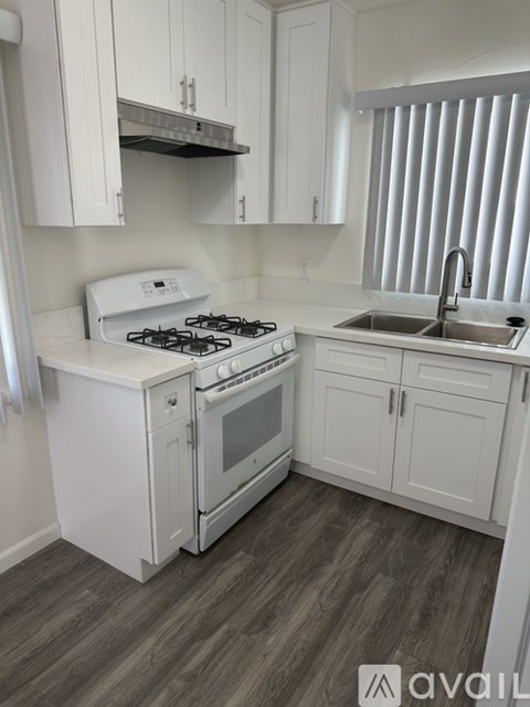 1220 Larrabee Street 1 Apartment for Rent