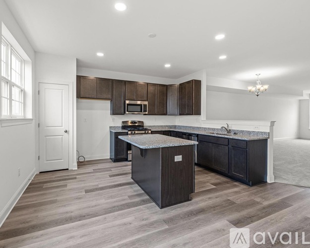 468 Rederick Lane 3 Beds Townhouse for Rent - Photo gallery 2