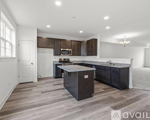 468 Rederick Lane 3 Beds Apartment for Rent