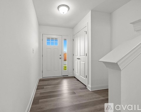 468 Rederick Lane 3 Beds Apartment for Rent