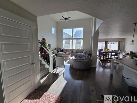 4203 West Gate Keeper Drive 5 Beds Apartment for Rent
