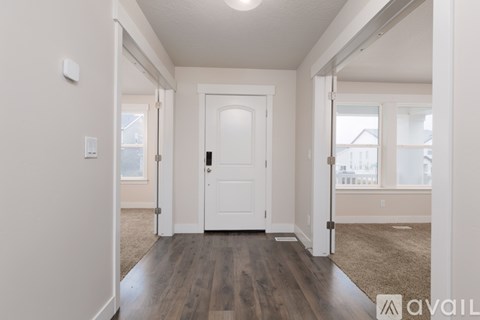 4203 West Gate Keeper Drive 5 Beds Apartment for Rent