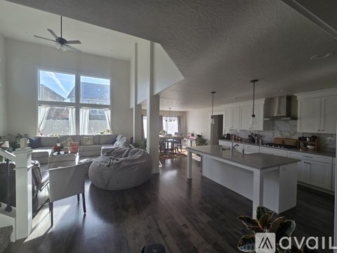 4203 West Gate Keeper Drive 5 Beds Apartment for Rent