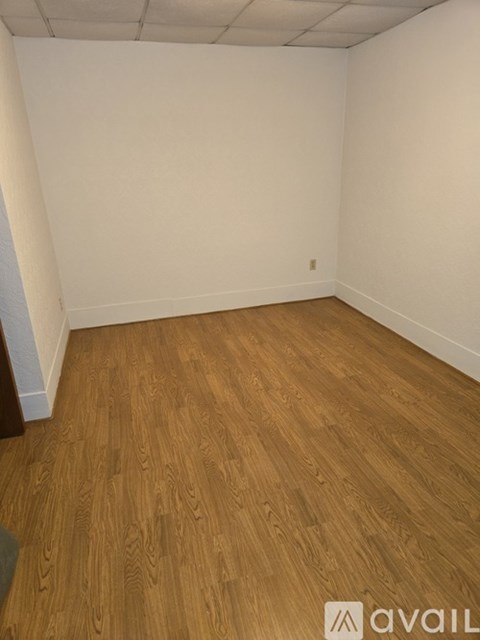 205 Pine Street 2 Beds Apartment for Rent