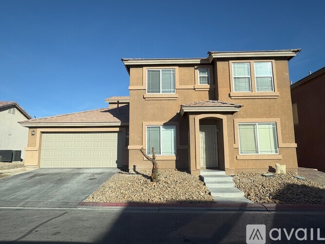 5216 North El Prado Heights Street 4 Beds Single Family Home for Rent - Photo gallery 2