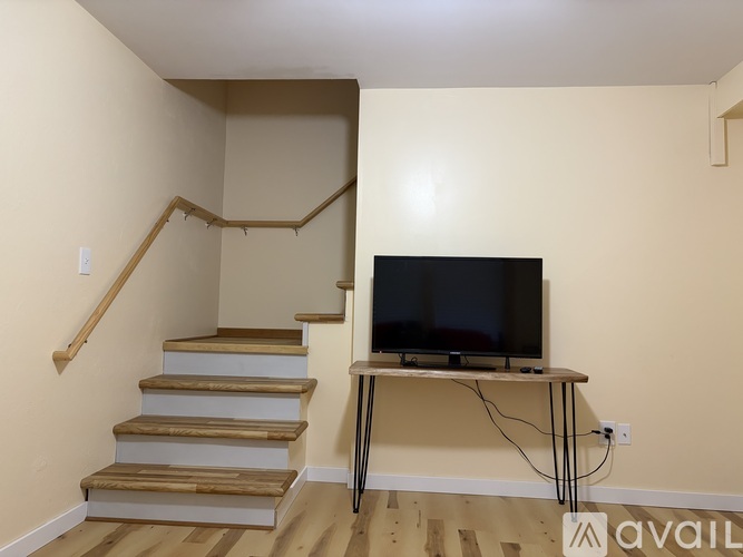 712 West Superior Street 2 Beds Single Family Home for Rent - Photo gallery 1