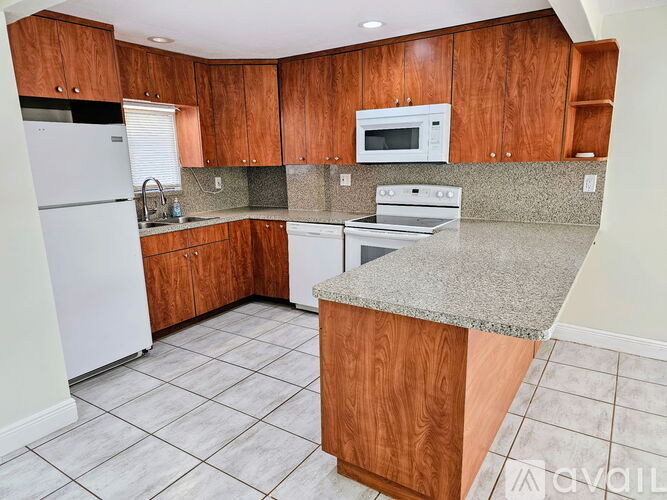 467 Sunset Drive 2 Beds Single Family Home for Rent - Photo gallery 1