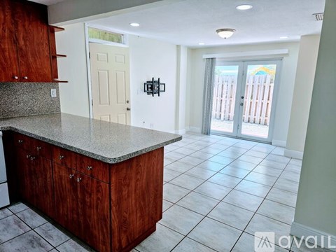 467 Sunset Drive 2 Beds Apartment for Rent