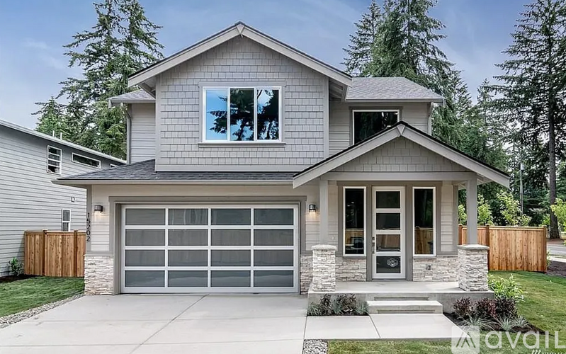 15202 Dayton Ave N 5 Beds Single Family Home for Rent - Photo gallery 1