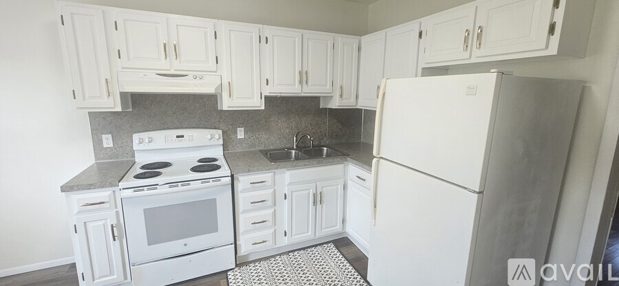 30 East Pine Street 2 Beds Single Family Home for Rent - Photo gallery 1