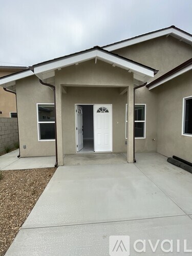 3110 Sullivan Avenue 3 Beds Apartment for Rent