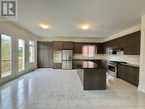 18 ART LEECH DRIVE 5 Beds Apartment for Rent
