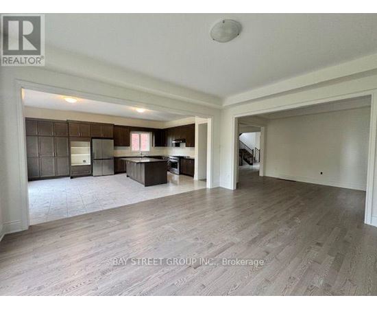 18 ART LEECH DRIVE 5 Beds House for Rent - Photo gallery 2
