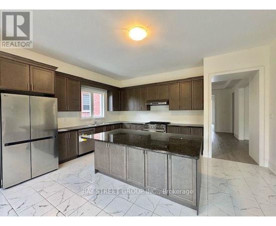 18 ART LEECH DRIVE 5 Beds House for Rent - Photo gallery 3