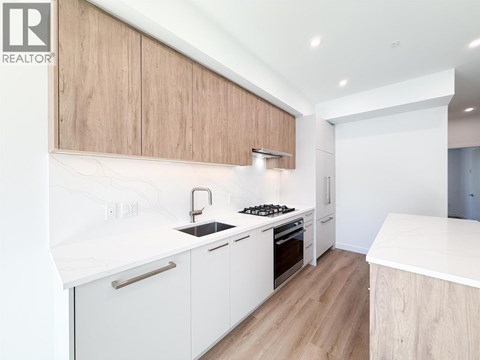 303 606 MADORE AVENUE 3 Beds Apartment for Rent