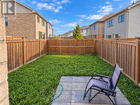 110 ARNOLD MARSHALL BOULEVARD 3 Beds Apartment for Rent