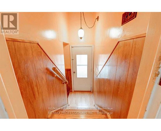 LOWER - 67 SASKATOON DRIVE 2 Beds House for Rent - Photo gallery 3