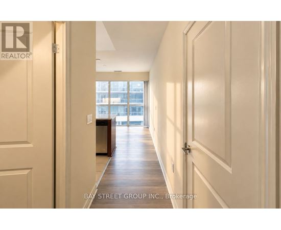 #407 - 39 ANNIE CRAIG DRIVE 1 Apartment, Condo, Home for Rent - Photo gallery 3