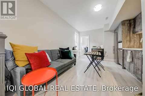 2ND FLOOR UNIT - 142 GRACE STREET 3 Beds Apartment for Rent