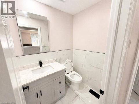 643 DOON SOUTH Drive 4 Beds Apartment for Rent