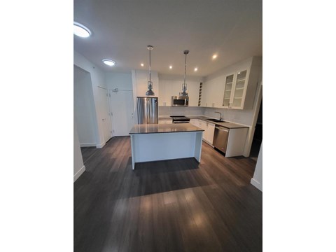 402 16398 AVENUE 64 AVENUE 2 Beds Apartment for Rent
