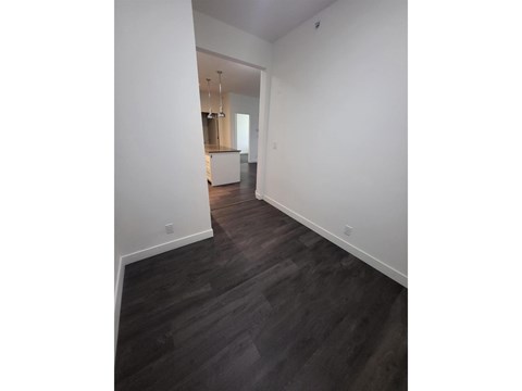 402 16398 AVENUE 64 AVENUE 2 Beds Apartment for Rent