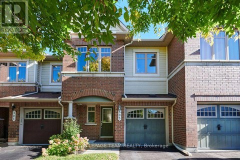 303 BALINROAN CRESCENT 3 Beds Apartment for Rent