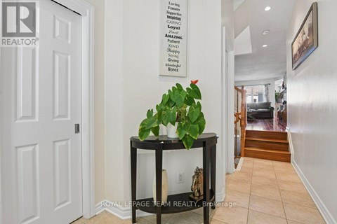 303 BALINROAN CRESCENT 3 Beds Apartment for Rent