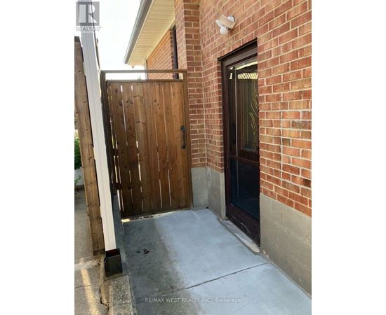 23 SELLMAR ROAD 1 House for Rent - Photo gallery 1