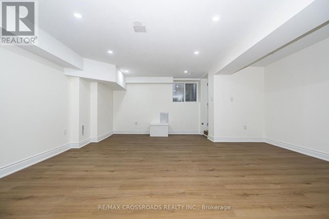 BSMNT - 16 MANTELL CRESCENT 2 Beds Apartment for Rent