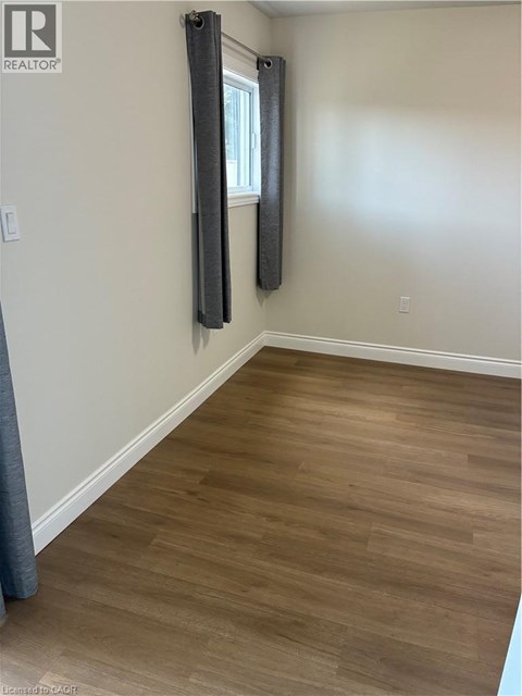 27 MAHONY Avenue 3 Beds Apartment for Rent