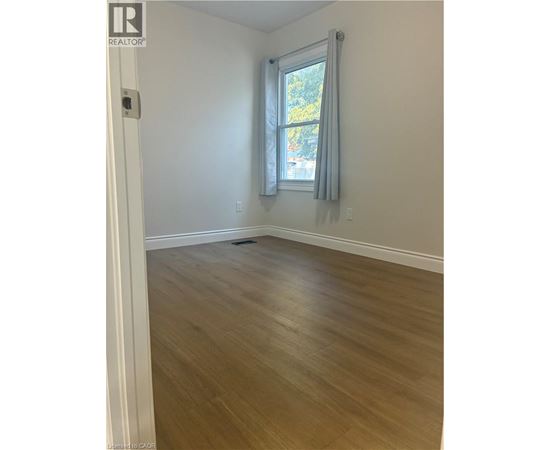 27 MAHONY Avenue 3 Beds House for Rent - Photo gallery 5