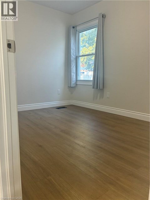 27 MAHONY Avenue 3 Beds Apartment for Rent