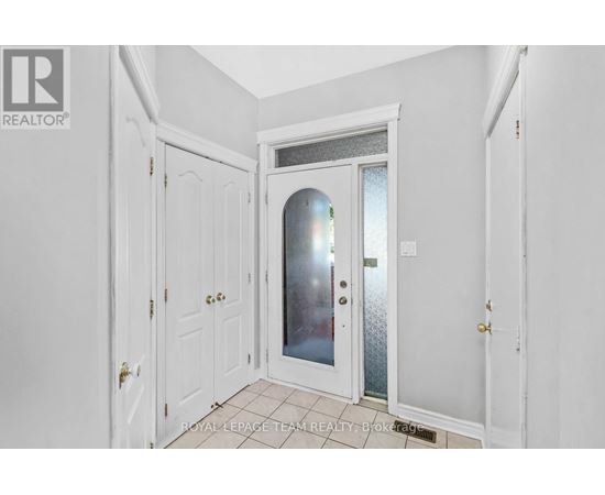 141 HEARST WAY 3 Beds Home, Townhouse for Rent - Photo gallery 4