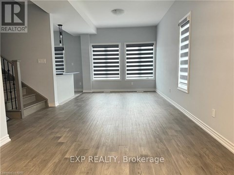 49 - 3 MANN TRAIL 3 Beds Apartment for Rent