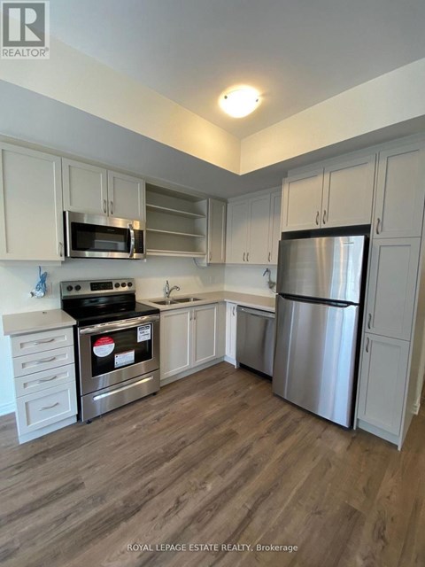 443 - 2789 EGLINTON EAST AVENUE 3 Beds Apartment for Rent