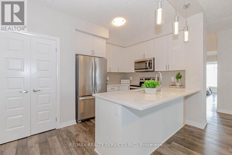 420 - 610 FARMSTEAD DRIVE 2 Beds Apartment for Rent